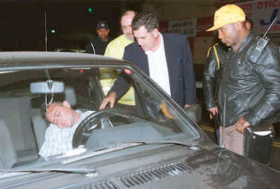 http://4.bp.blogspot.com/_XfoEu9uuXyU/THVV6bE3NNI/AAAAAAAAAV0/g4kfarE1upc/s1600/bebado.jpg