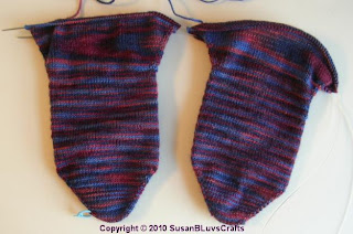 color pooling on socks in progress color pooling on socks in progress