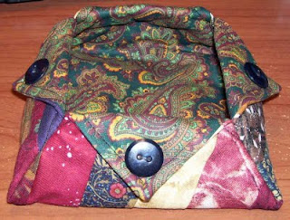 Straight-on view of thread catcher I sewed last weekend.