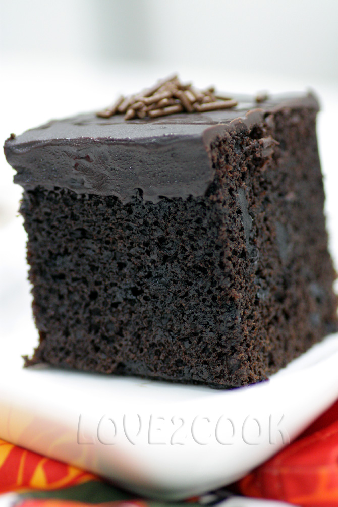 ♥...Friday Food Review Eggless Chocolate Cake, 4th recipe!...♥