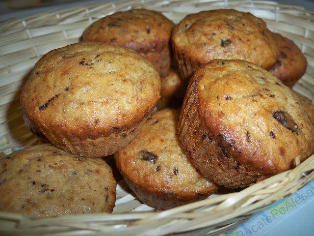 Muffins cu banane si ciocolata