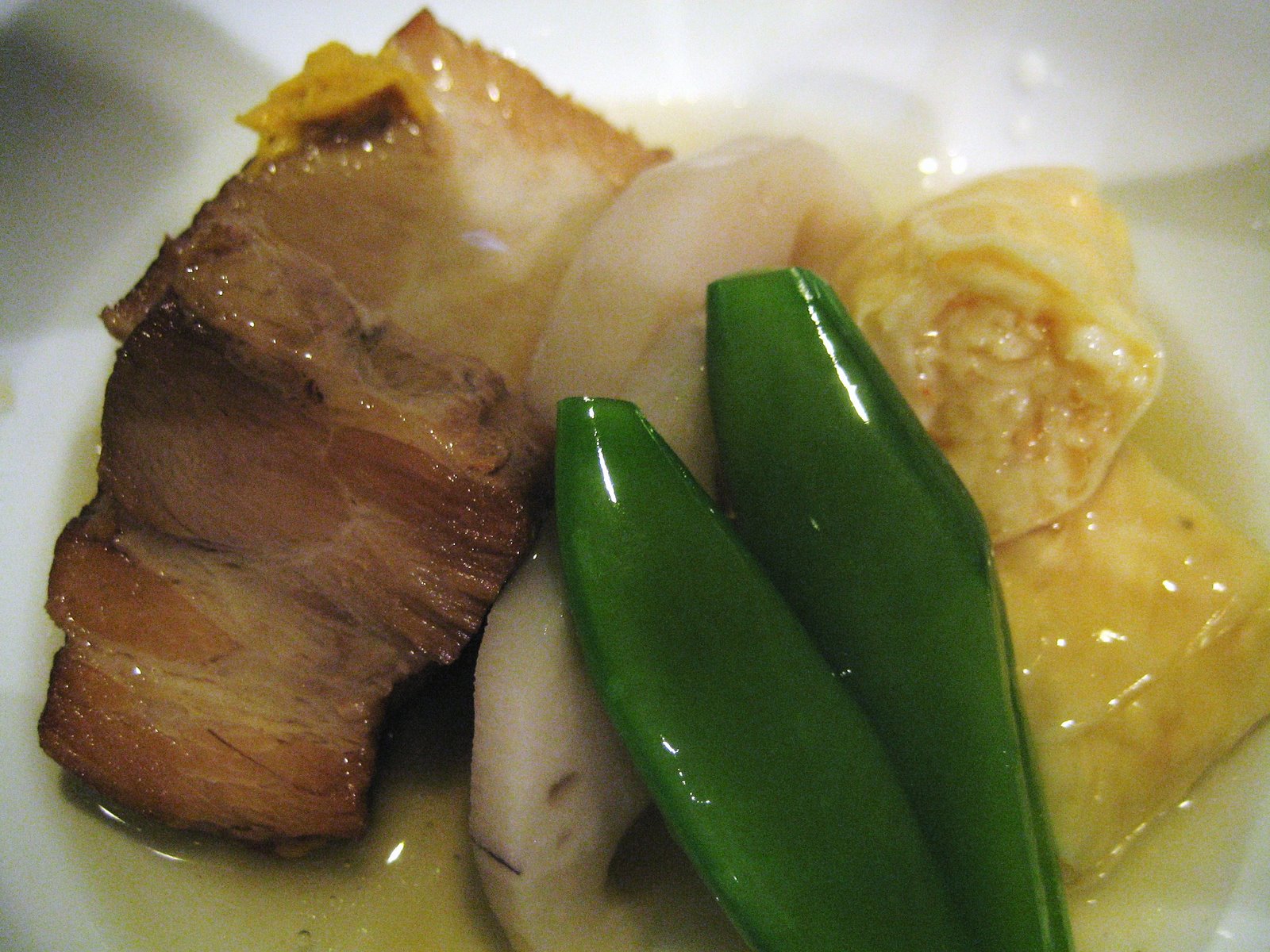 [Simmered+Pork+Belly+with+Prawn+Filled+Soy+Roll2+-+Copy.JPG]