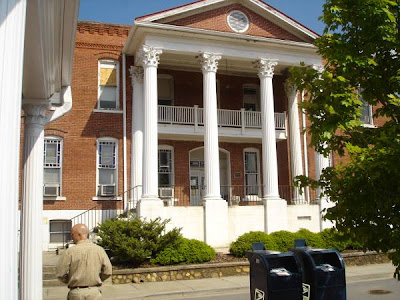 Old Gilmer County Ga courthouse