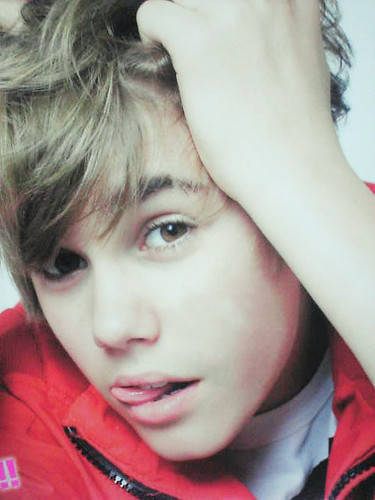 justin bieber backgrounds for justin bieber twitter pictures. justin bieber backgrounds for