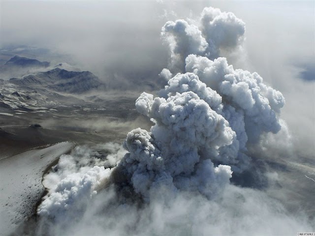 Atividade em vulcão na Islândia é 'mínima', mas cinzas ainda afetam tráfego aéreo