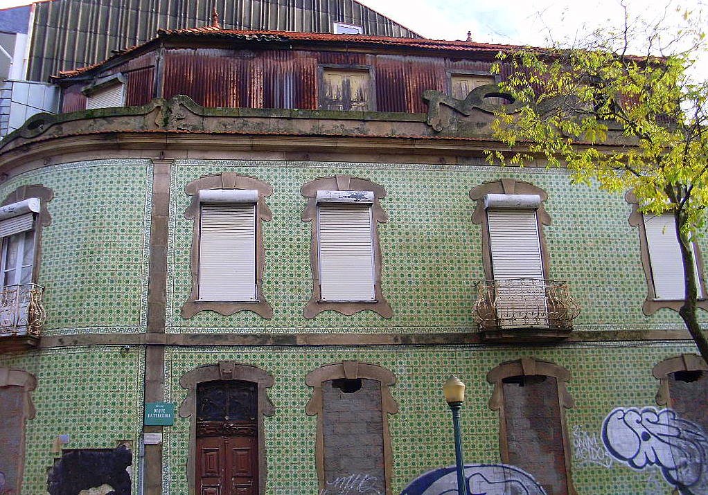 [SL370753.JPG]
