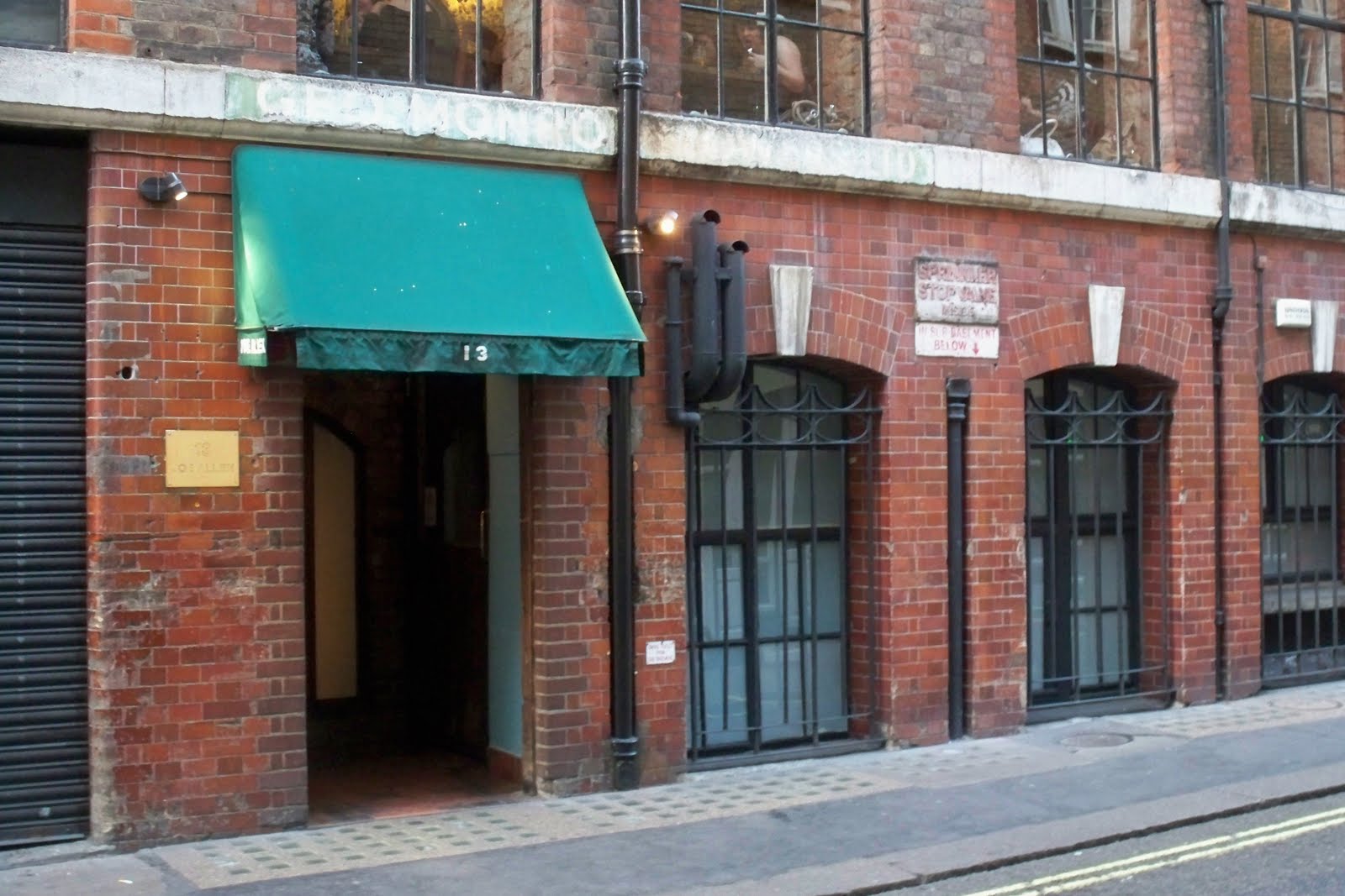 The Hopeful Traveler Joe Allen Restaurant Hides in Central London