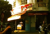 rooftop, ILA, park, vietnam, saigon, ho chi minh city, peaceful, wild wild east dailies, david everitt-carlson, news, opinion, street, rooster, sunshine, store, shop