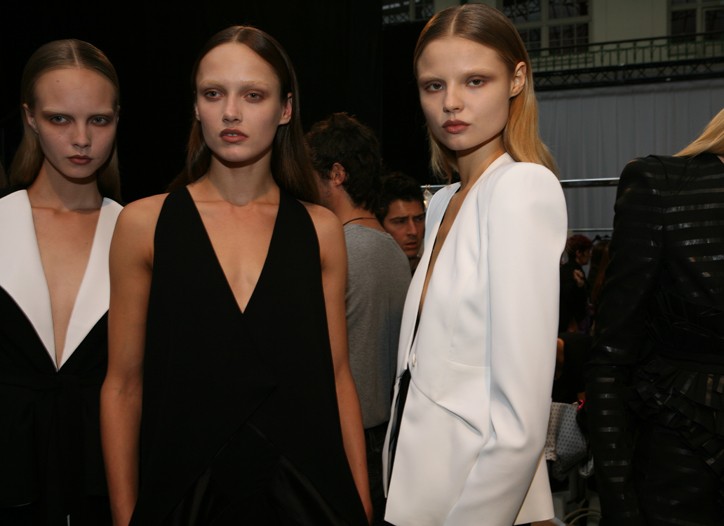 [givenchy-backstage01.JPG]