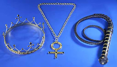 I think this may be the only time that a royal family's royal jewels have been used to inflict pain on ANOTHER set of FAMILY JEWELS:P a cheeky vampire Texan blogger named Chet who writes about pop culture, monster/horror/B-movies and other crap in general
