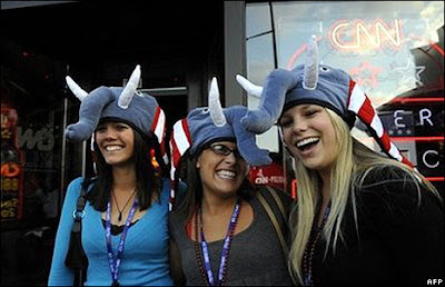 convention hats are stupid as Hell, but these hot chicks do make me...uhh...HORNY!