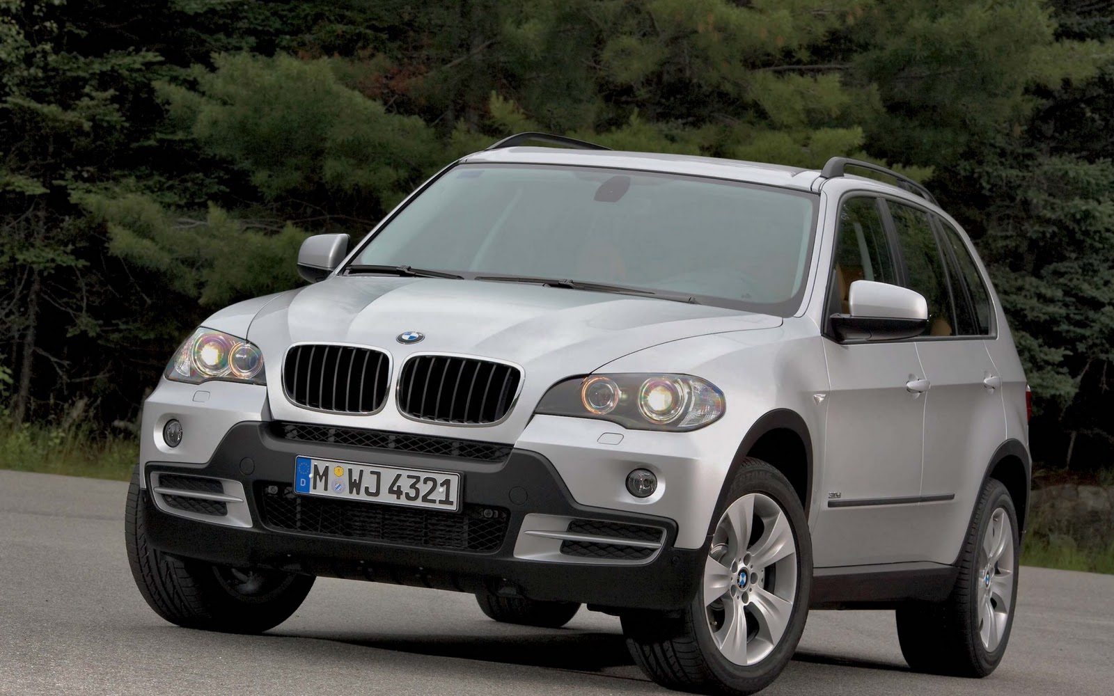 http://4.bp.blogspot.com/_Y5-4Z4aPcOI/TU_9fX-aESI/AAAAAAAABnc/H12eADztShc/s1600/Bmw+X5+-+FreeHD.Blogspot.Com+%252813%2529.jpg
