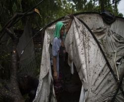 Badai Landa Pengungsi Haiti