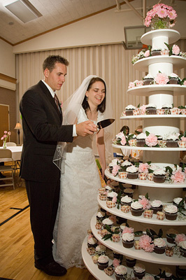 Decorating Wedding Cupcakes