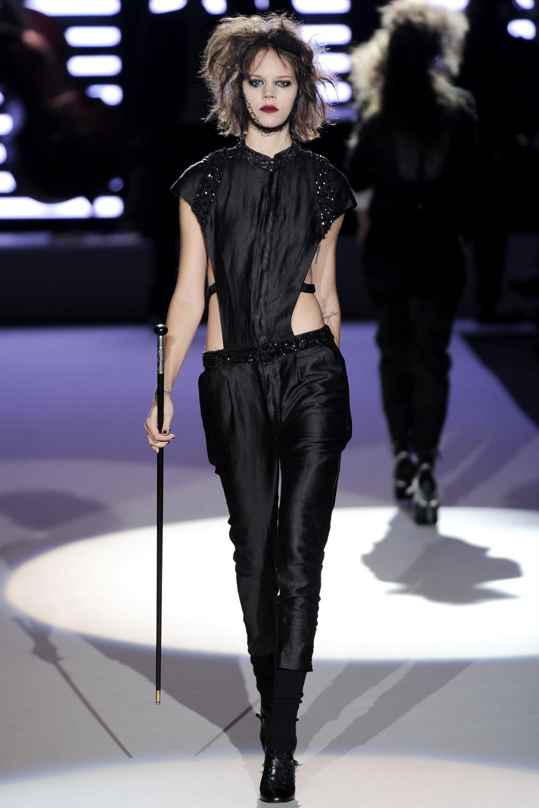 [Runway+-+Diesel+FW0910+HQ+via+style.it+2.jpg]