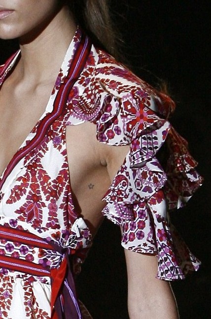 [11+Tattoo+-+Star+Runway+Gucci+SS07+HQ.JPG]