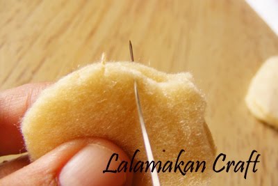 Tutorial Membuat Boneka Flanel (Bagian Kepala dan Badan)