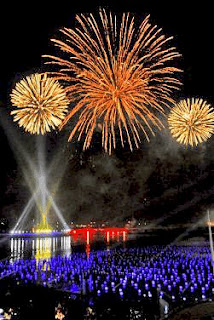 Marina Bay Countdown 2007 Fireworks By SingaporeSights.com