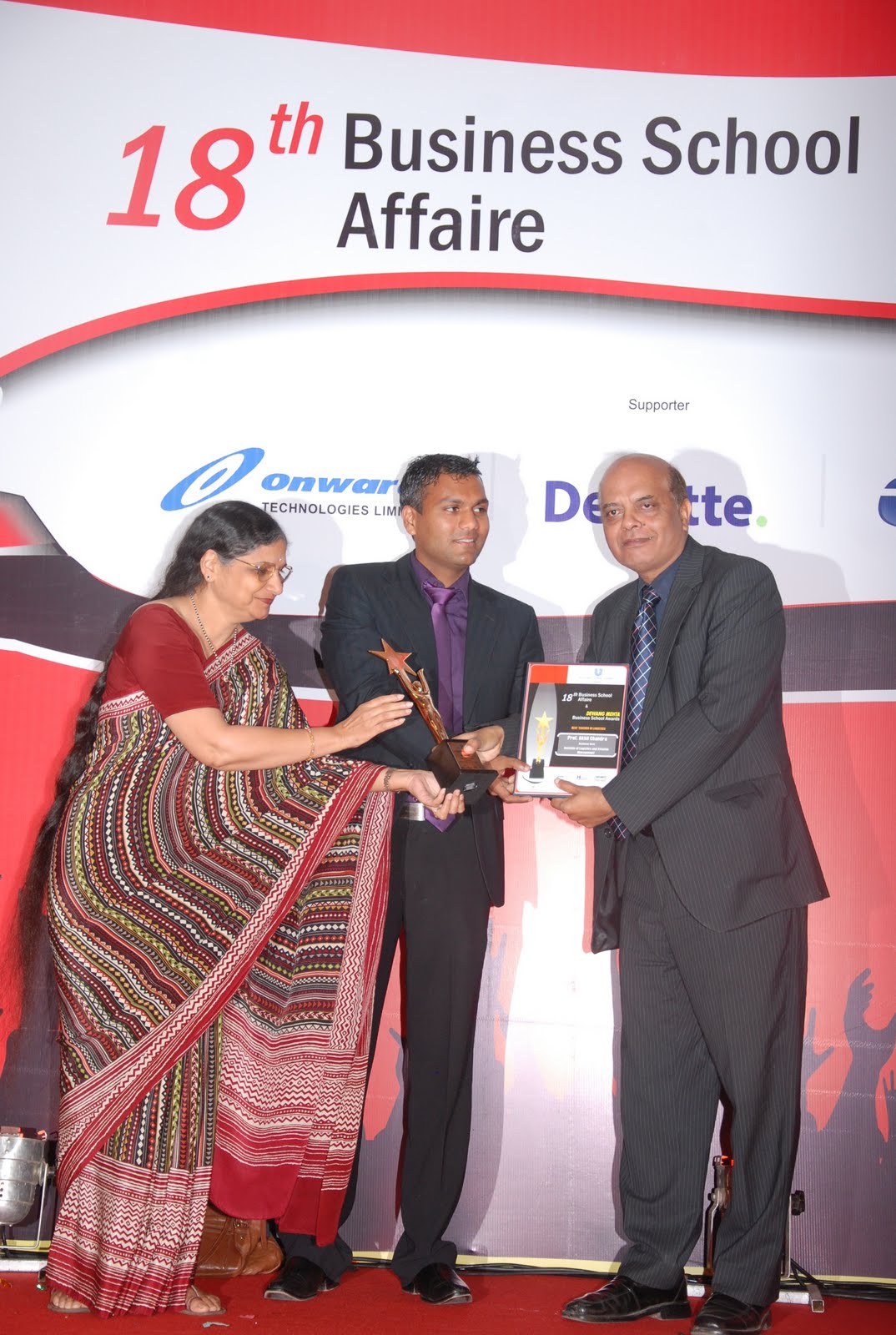 Best Teacher logistics award to Prof. Akhil Chandra