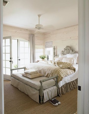 Carpe Diem: Classic Design in a Tranquil Bedroom