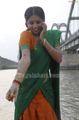 Priya Mani in Hot Sarees