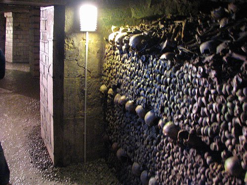 Catacumbas de Paris história, lendas, assombrações... BP Online