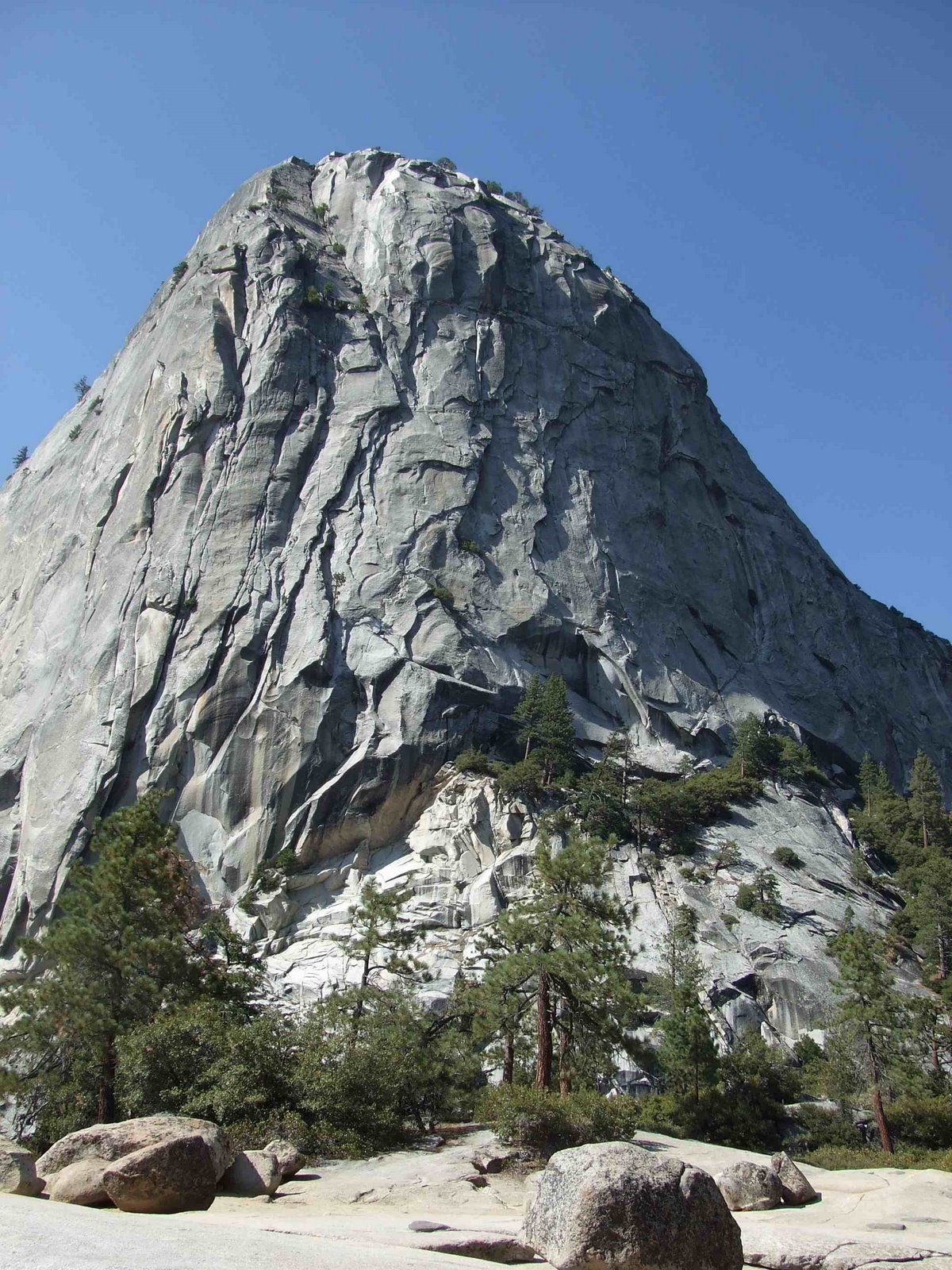 [Yosemite08008w.jpg]
