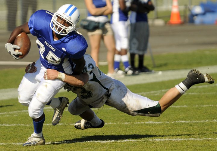 [26+solanofootball.jpg]