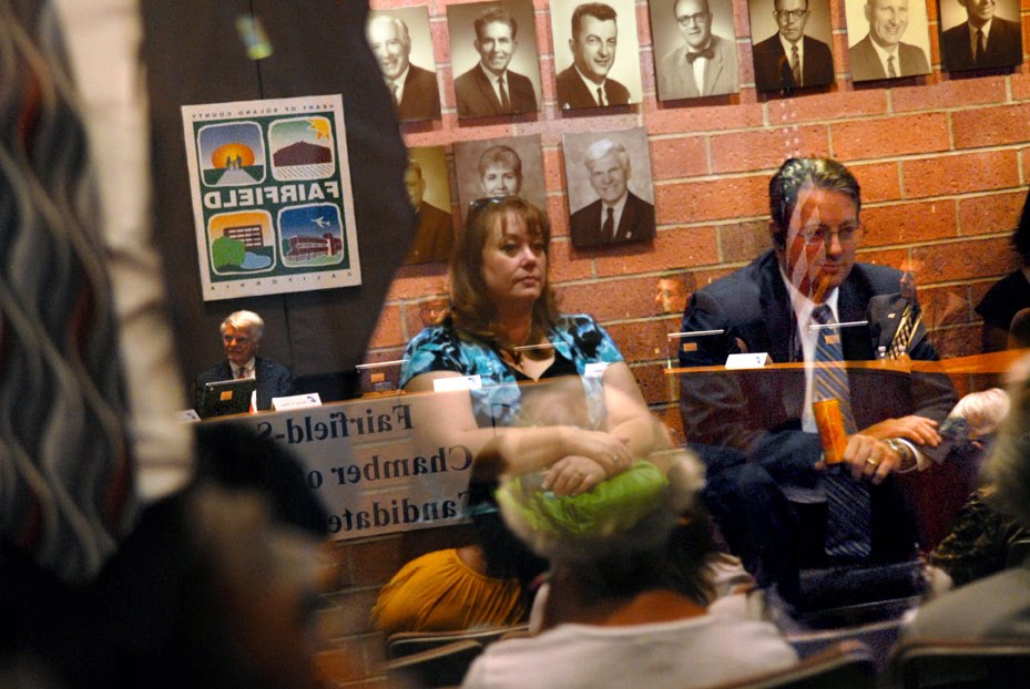 [11b-mayorcandidateforum.jpg]