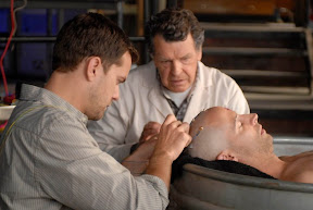Peter (Joshua Jackson, L) and Walter (John Noble, C) tap into a dead man's memory in the FRINGE episode 'In Which We Meet Mr. Jones' Peter (Joshua Jackson, L) and Walter (John Noble, C) tap into a dead man's memory in the FRINGE episode 'In Which We Meet Mr. Jones'