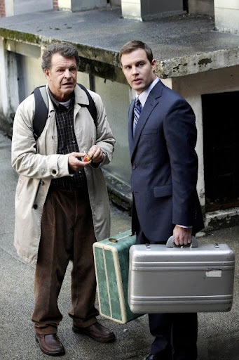 FRINGE: Walter (John Noble, L) travels to Seattle for a case with FBI Agent Keschner (guest star Travis Schuldt, R) in the FRINGE episode 'Dream Logic' airing Thursday, Oct. 15 (9:00-10:00 PM ET/PT) on FOX. ©2009 Fox Broadcasting Co. CR: Liane Hentscher/FOX FRINGE: Walter (John Noble, L) travels to Seattle for a case with FBI Agent Keschner (guest star Travis Schuldt, R) in the FRINGE episode 'Dream Logic' airing Thursday, Oct. 15 (9:00-10:00 PM ET/PT) on FOX. ©2009 Fox Broadcasting Co. CR: Liane Hentscher/FOX