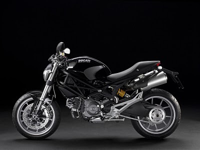2010-Ducati-Monster-1100