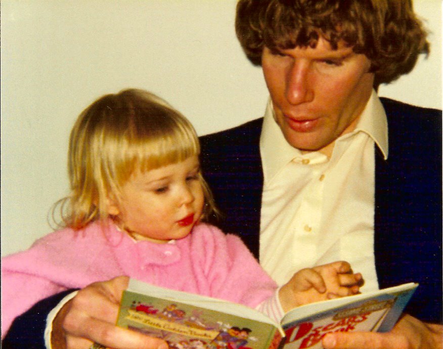 [fred+reading.jpg]