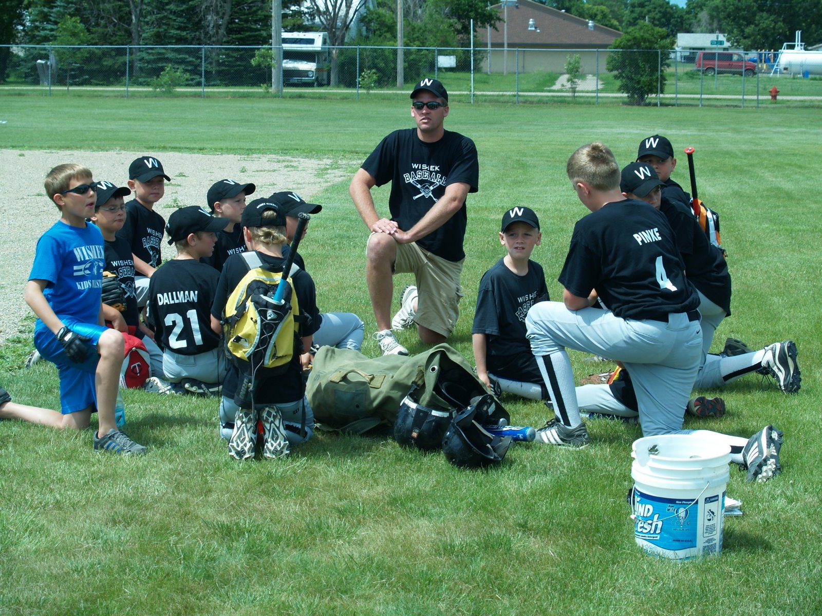 [july1109_familybaseball+005.jpg]