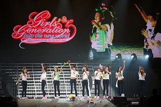 SNSD (소녀시대) - Singing In The Rain Lyrics + Letras + Lirik + Tekst + Text + 가사 + Testo + 歌詞 + Paroles + Source: Lyrics-Video-Music.blogspot.com + Video Music Song Lyrics SNSD (소녀시대) - Singing In The Rain