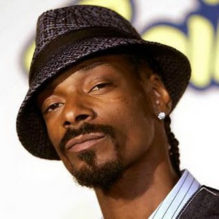 Snoop Dogg - Sweat Lyrics + Letras + Lirik + Tekst + Text + 가사 + Testo + 歌詞 + Paroles + Source: Lyrics-Video-Music.blogspot.com + Video Music Song Lyrics Snoop Dogg - Sweat