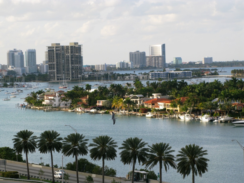 [0201-MIAMI.JPG]