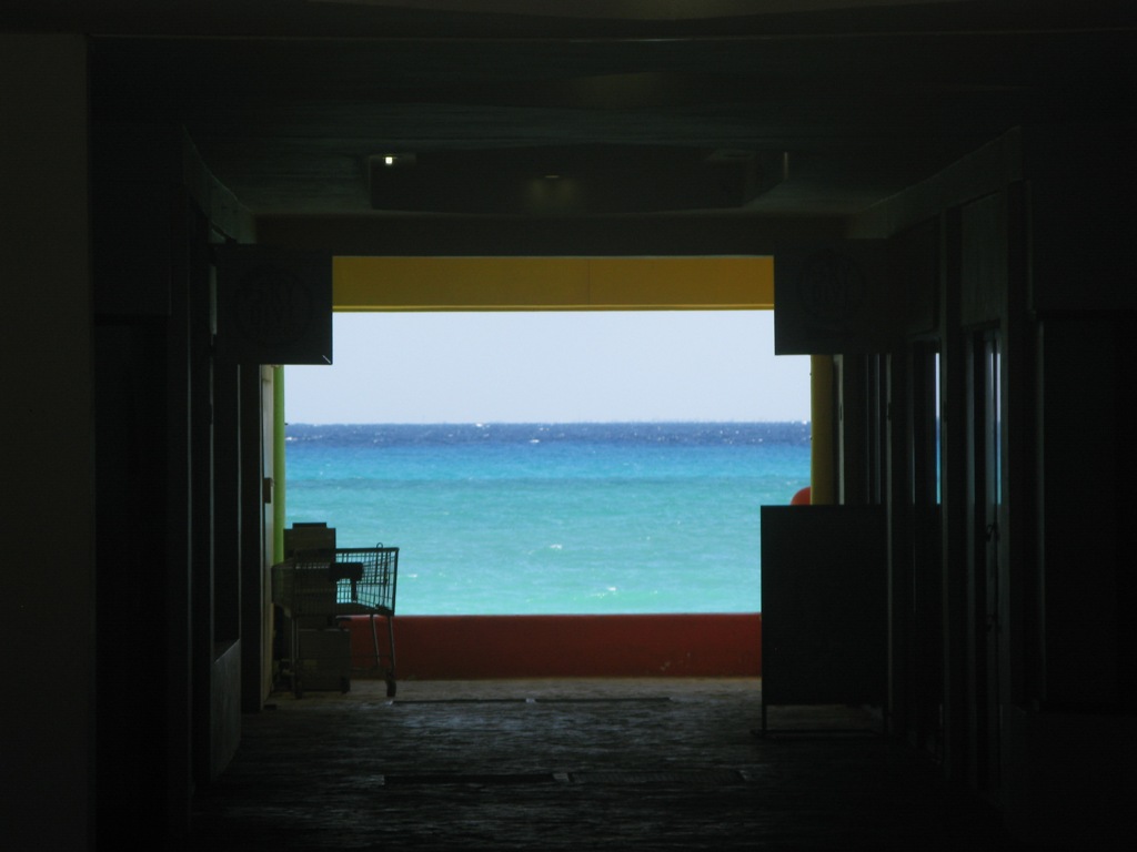 [0895-CARIBE.JPG]