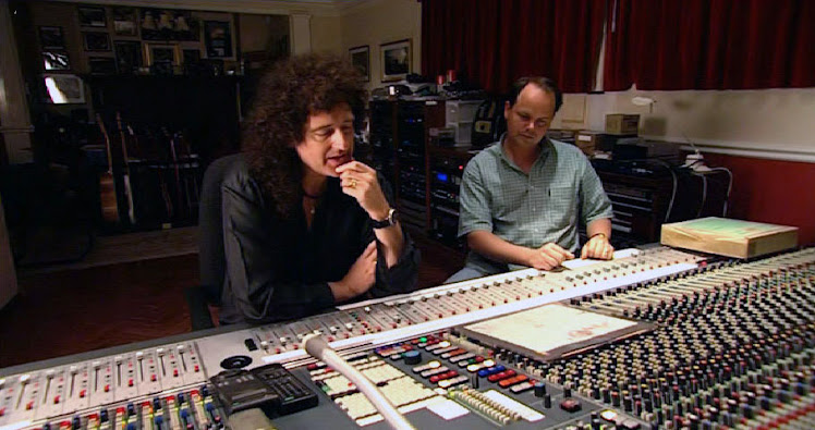 Brian May y su Asistente (Consola de Ingenieria de Sonido y Mescla Multicanal)