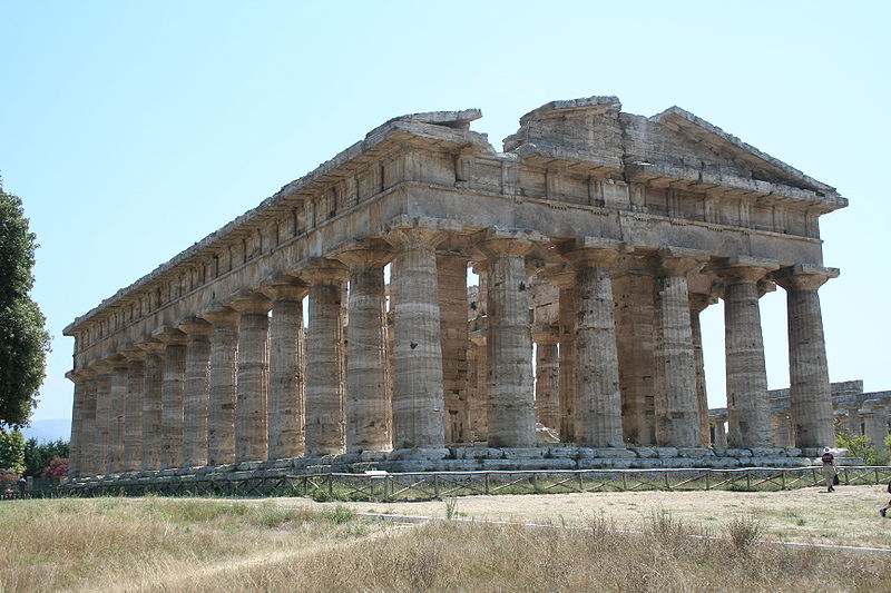 [800px-Temple_of_Poseidon_-_Paestum_-_Italy.JPG]
