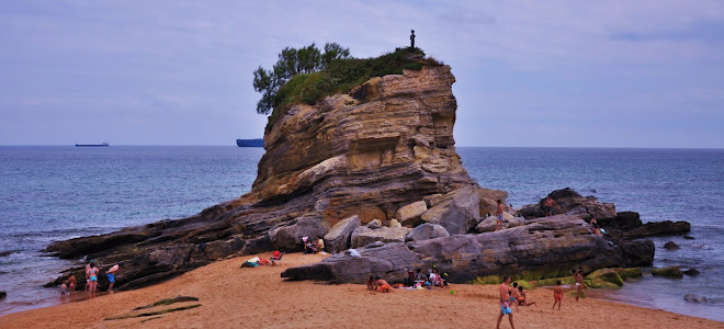 PLAYA DEL CAMELLO SANTANDER