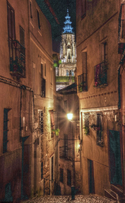 TORRE DE LA CATEDRAL DESDE LA CUESTA DE LOS PASCUALES