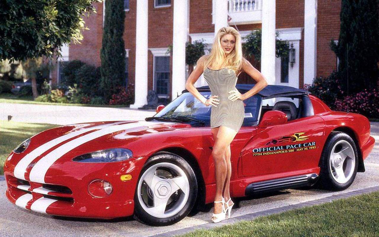 Car babes & tuning car girls Тюнинг авто новости от TuningerKiev