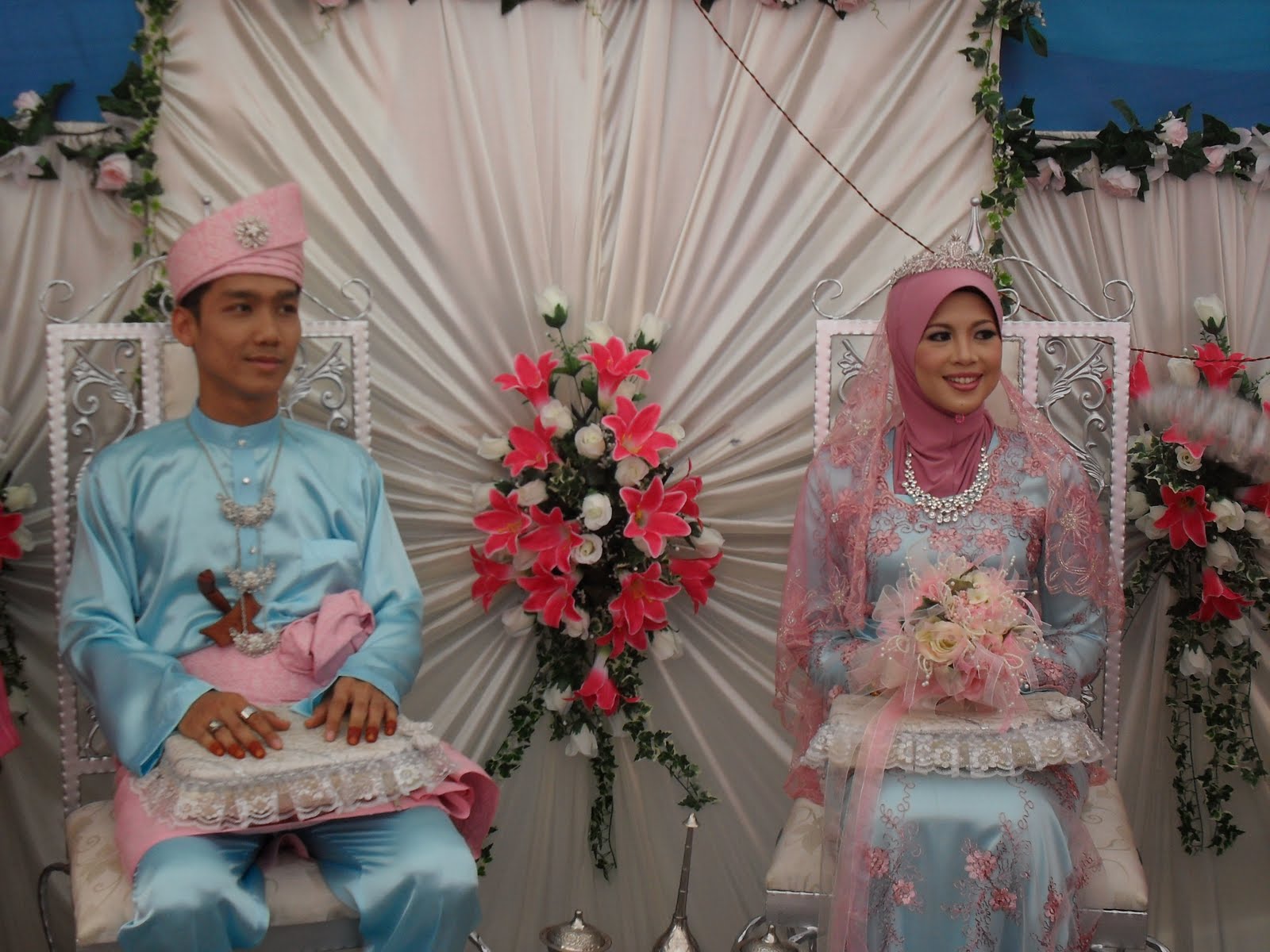 Tema perkahwinan pink biru