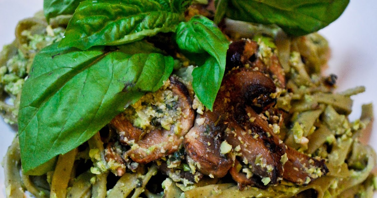 GillyCakes Spinach Linguine with Edamame Pesto