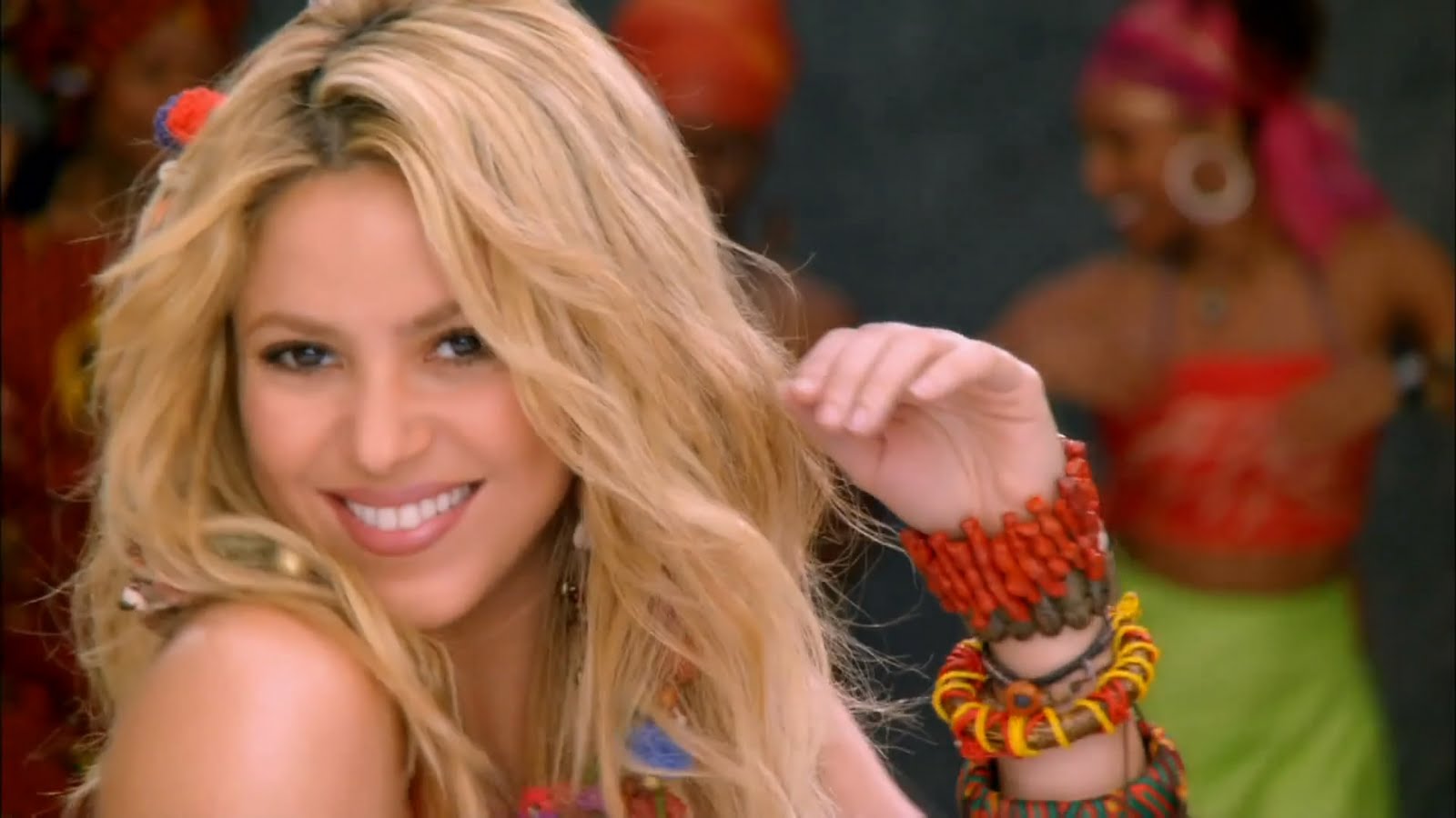 Shakira waka waka english spanish version free download : railarsu1600 x 900