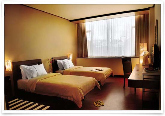 Hotel Dan Penginapan Murah Di Bandung | Terbaru 2013 ACHILLES-Blog villa di bandung yang bagus dan murah