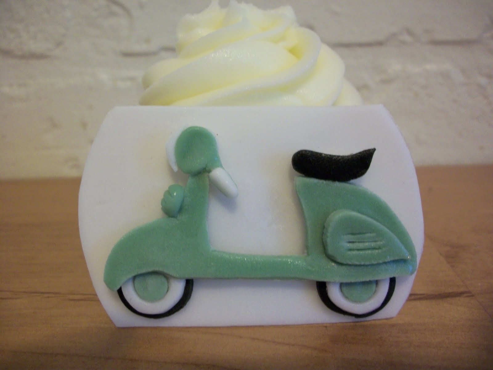 The Vanilla Bean Cupcake Scooters & Cupcakes