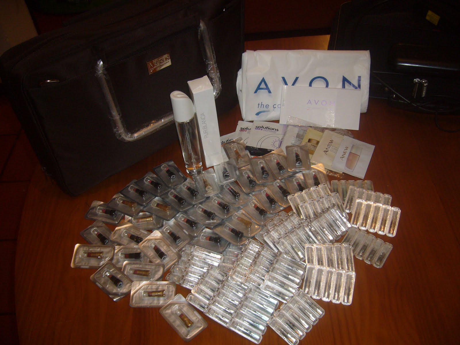 [kit+avon+029.JPG]