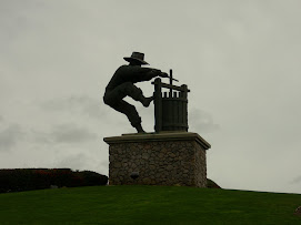 Napa Statue